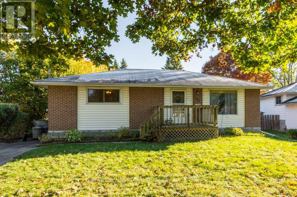 69 Thorncliffe Dr, Belleville, ON K8P 4M1