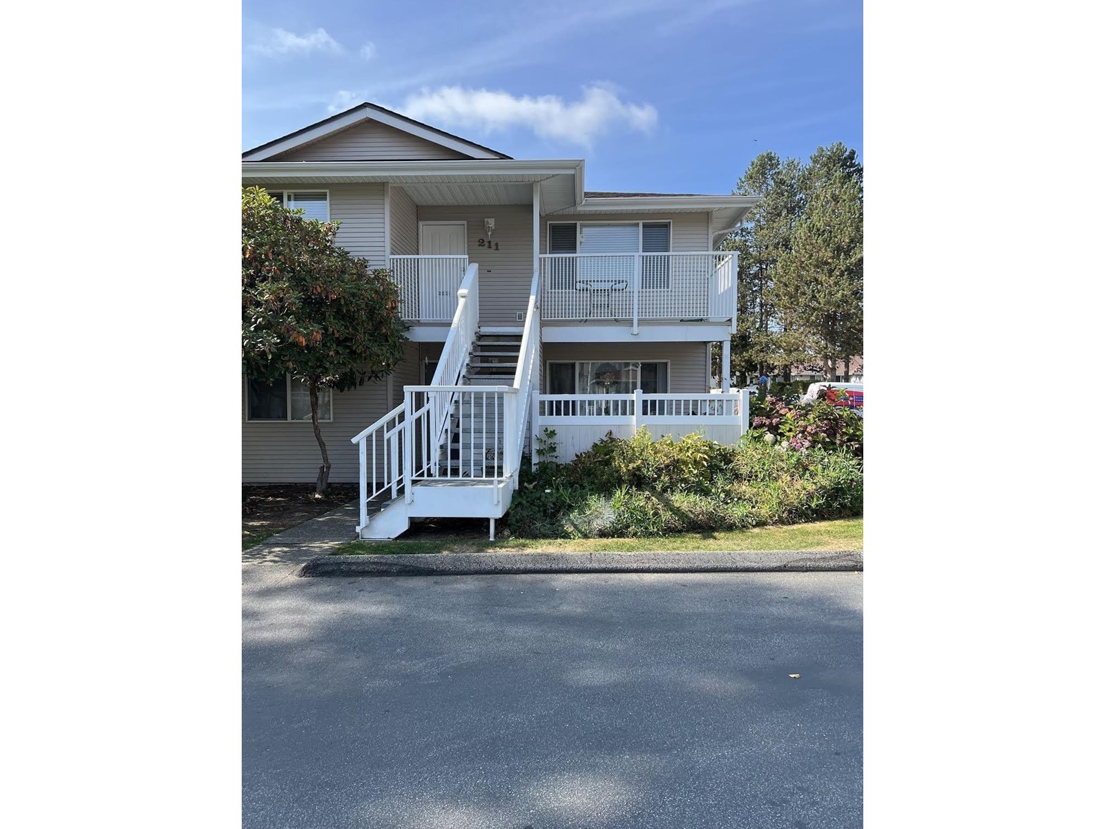 13947 72 Avenue Unit 212, Surrey, BC V3W 2P6