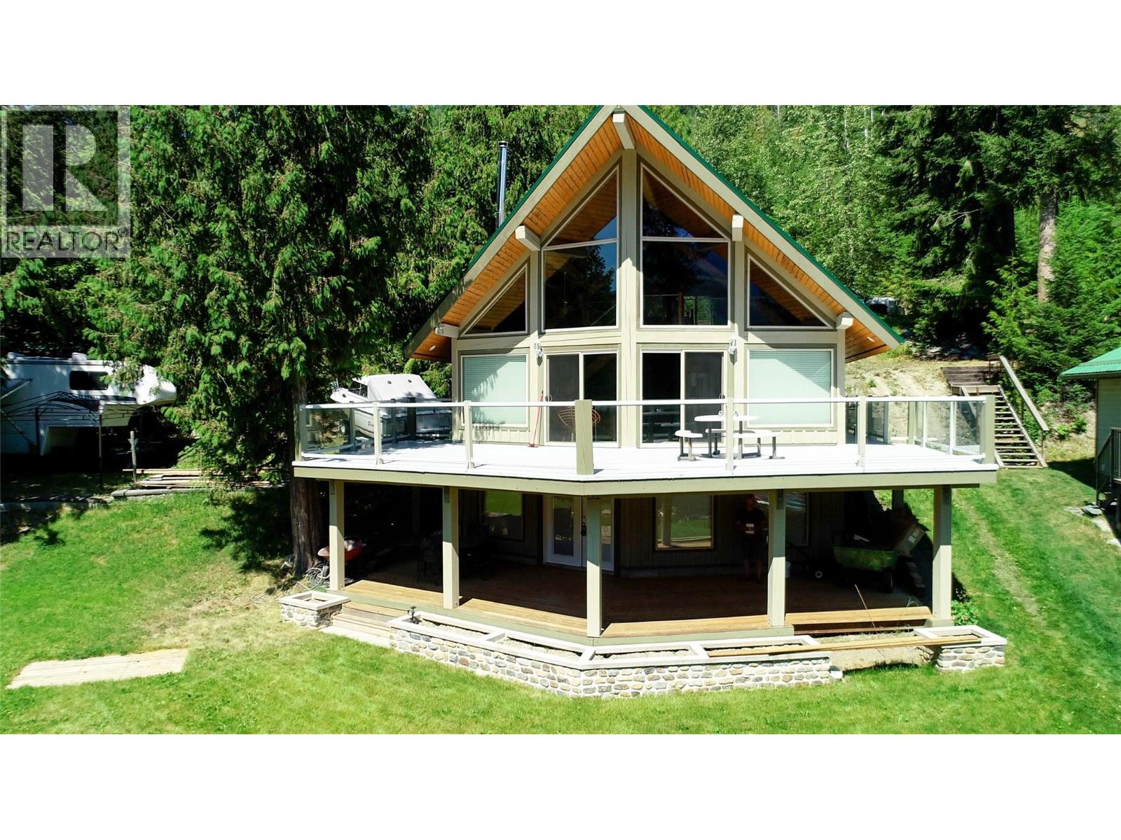 7540 Russel Fsr Creek Unit 17, Barriere, BC V0E 0A9