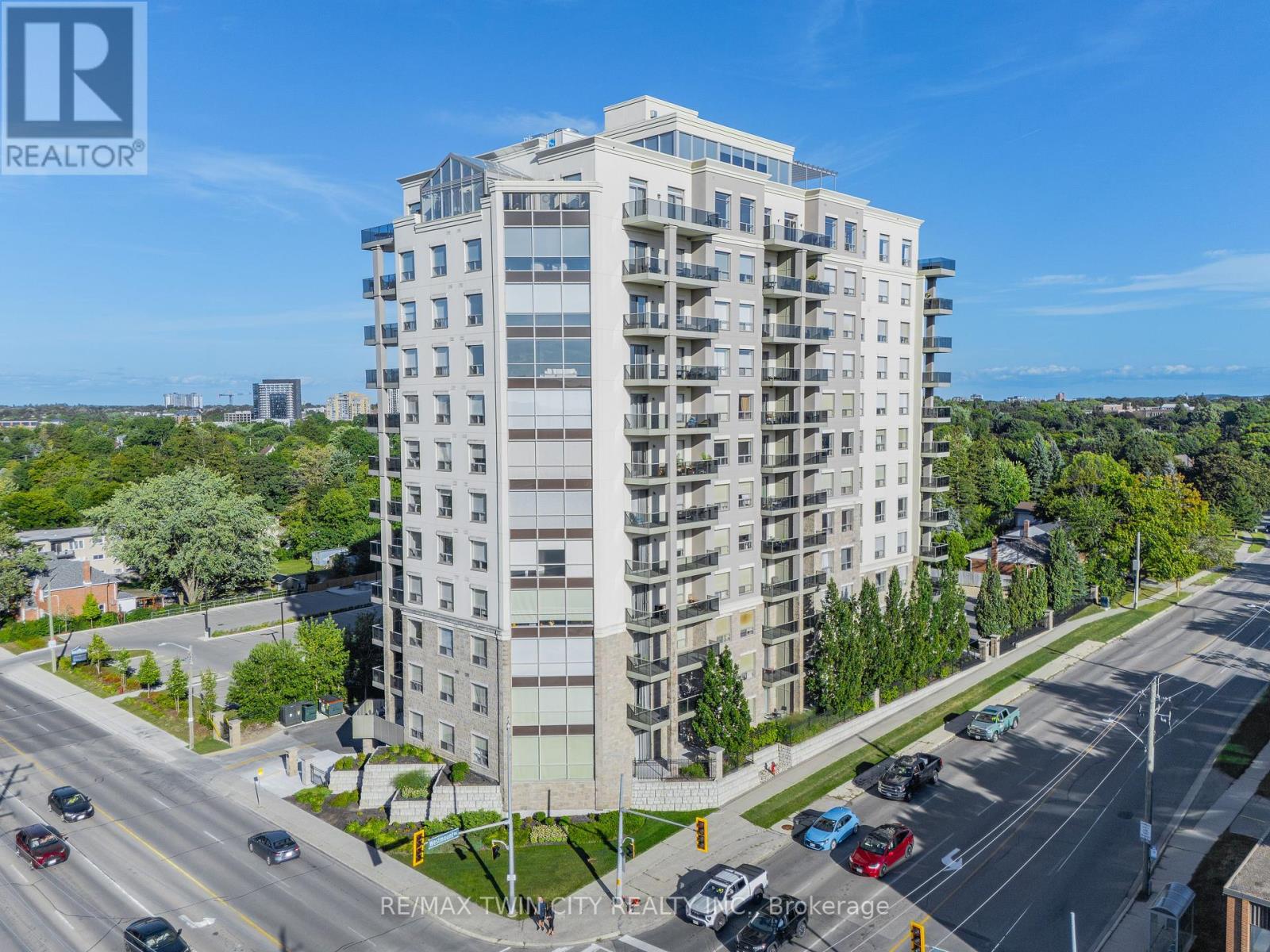 706 223 Erb St W, Waterloo, ON N2L 0B3