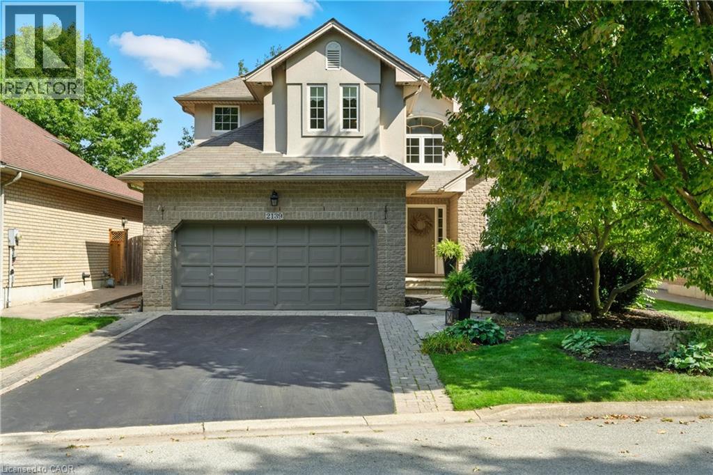 2139 Bushtrail Ct, Burlington, ON L7M 4B2