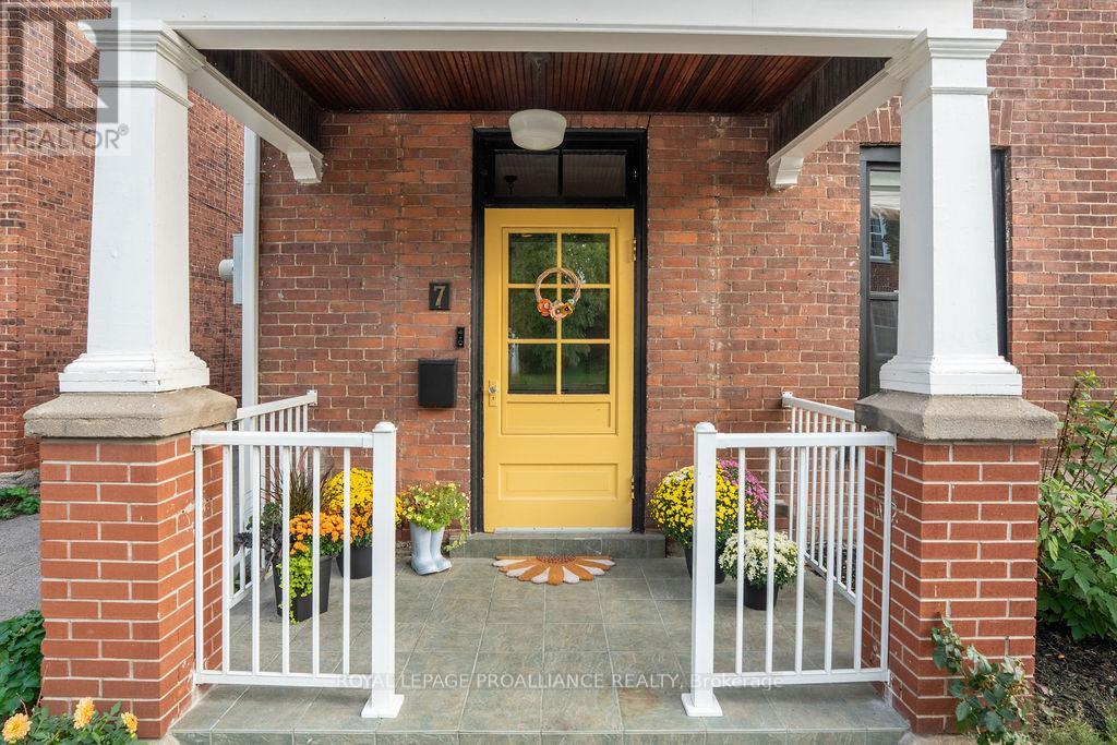 7 Forin St, Belleville, ON K8N 2H5