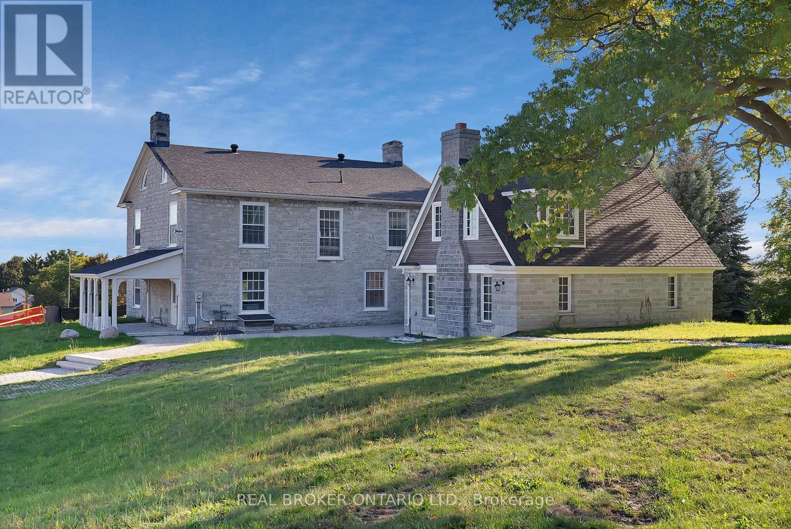 780 Garden St, Whitby, ON L1N 8P2