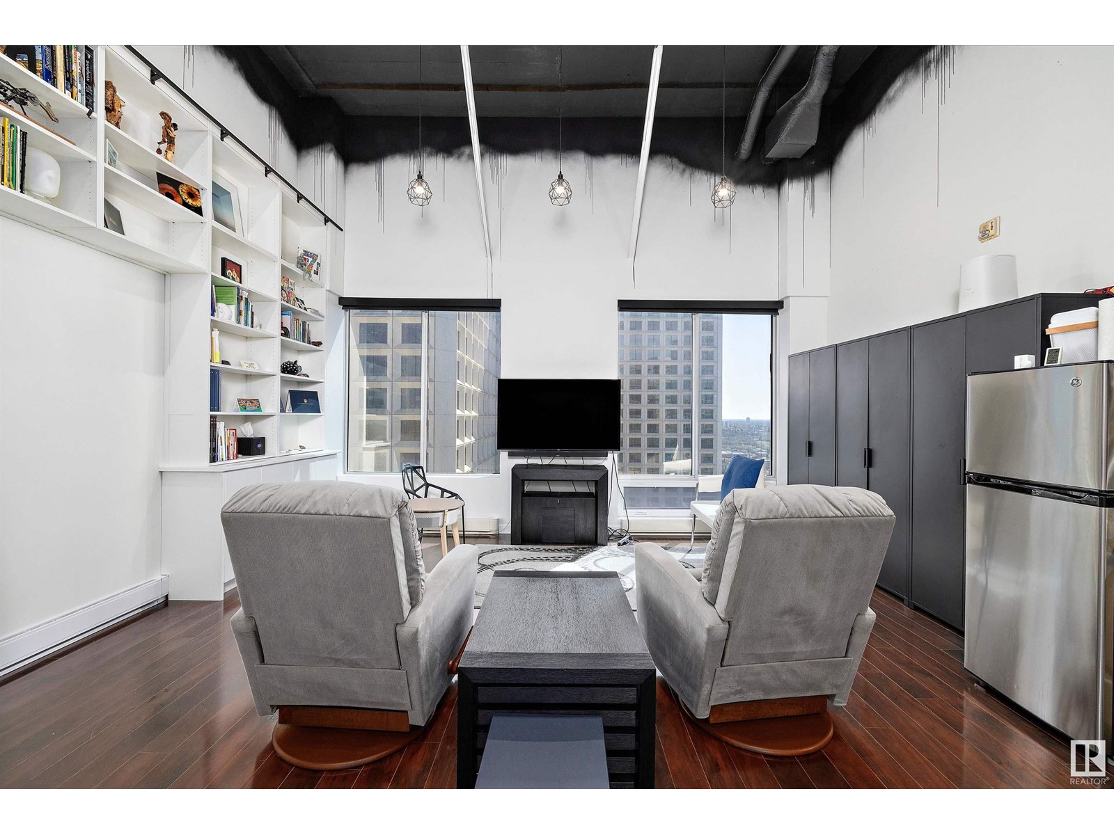 10024 Jasper Avenue #1810, Edmonton, AB T5J 1R9