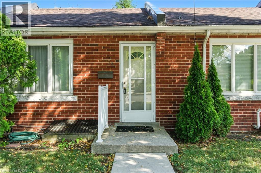 24 Macklin St N, Hamilton, ON L8S 3S1