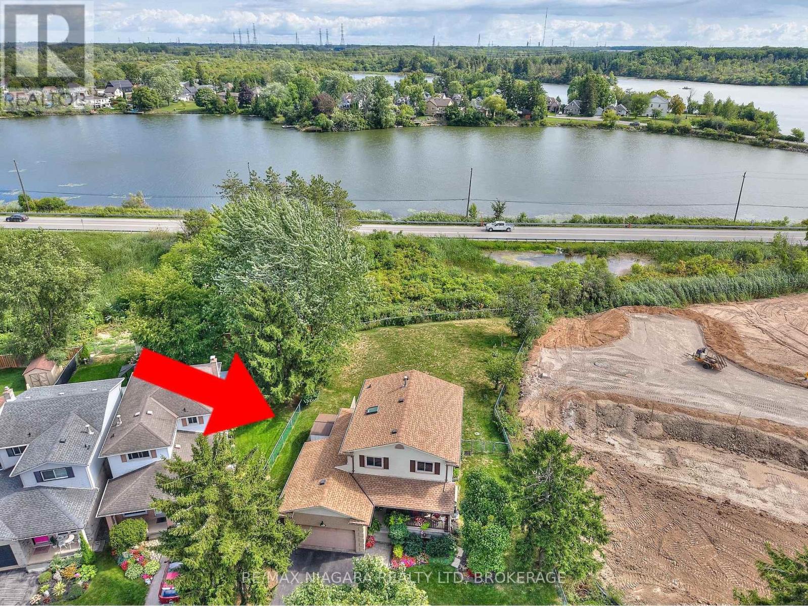 12 Lampman Cres, Thorold, ON L2V 4K7