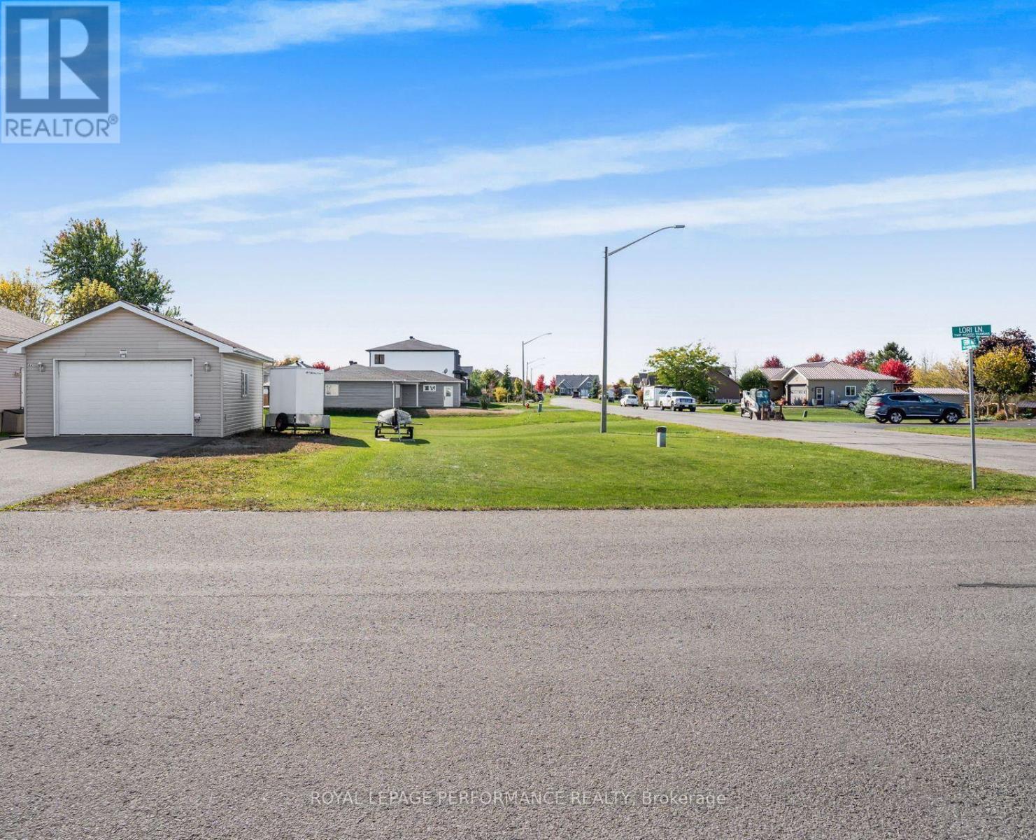 44 Lori Ln N, North Dundas, ON K0C 1H0