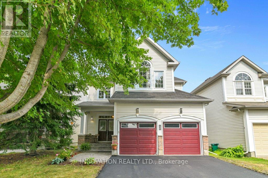 136 Lamplighters Dr, Ottawa, ON K2J 0C1