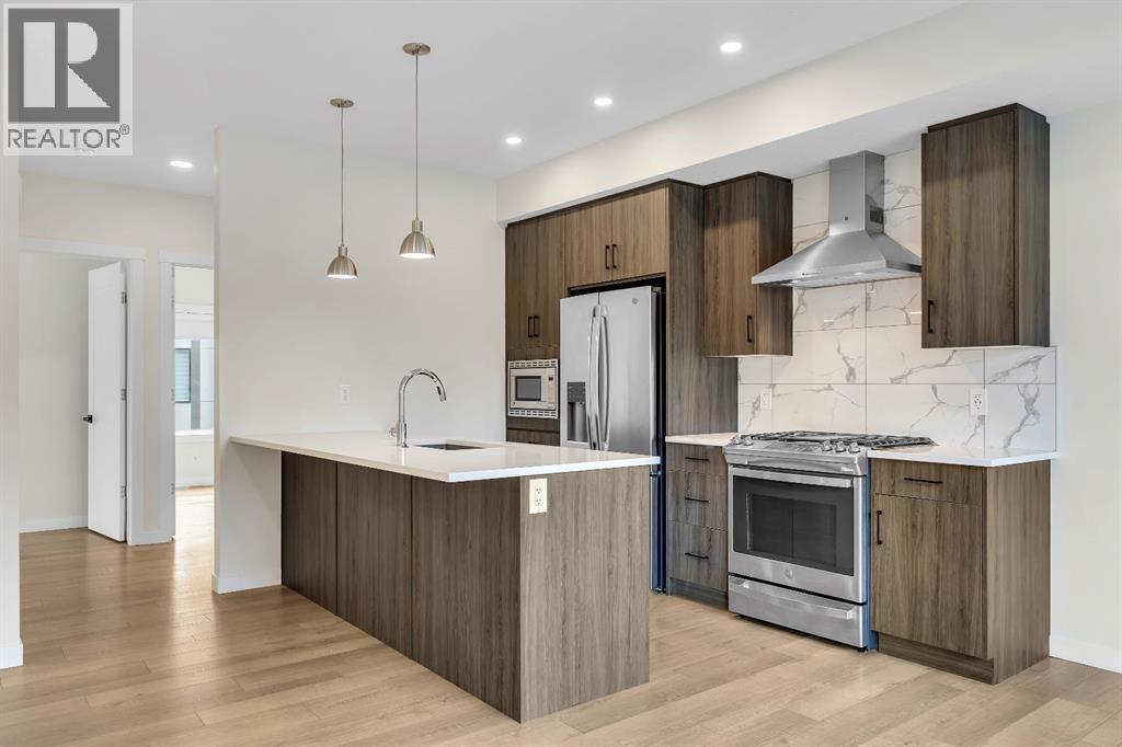 514 Greenbriar Common NW, Calgary, AB T3B 6J3