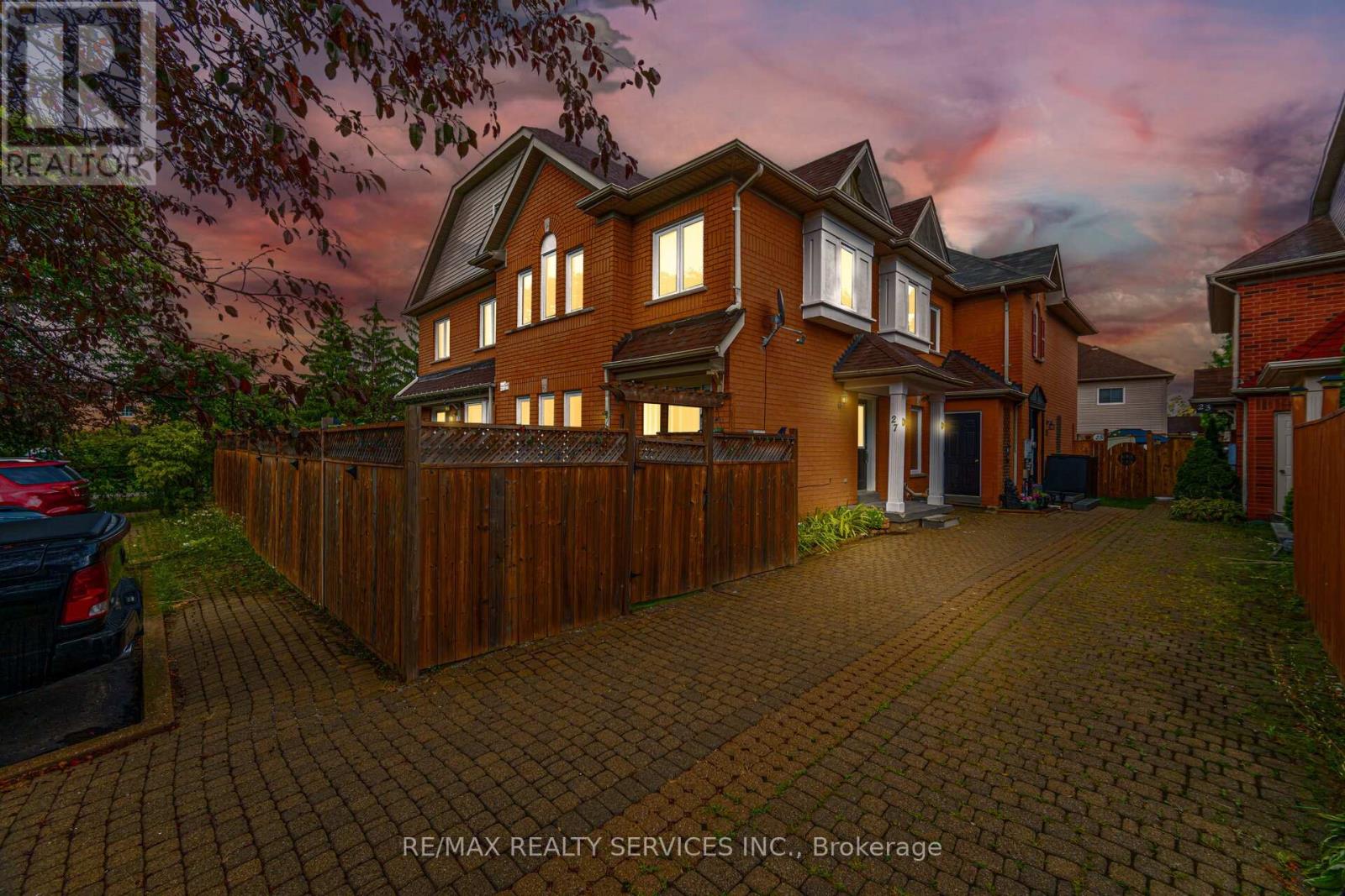 27 Rain Lily Ln, Brampton, ON L6R 1S4