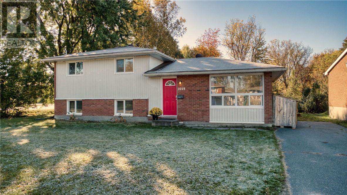 1649 Briar Ave, Greater Sudbury, ON P3A 4H9