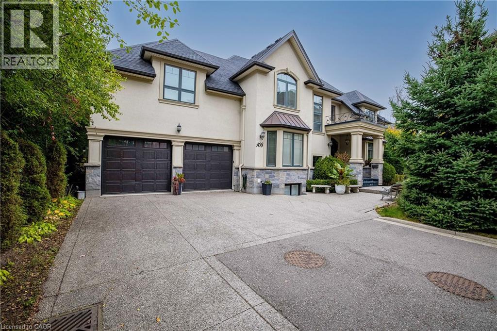108 Livno Common, Oakville, ON L6L 3P2