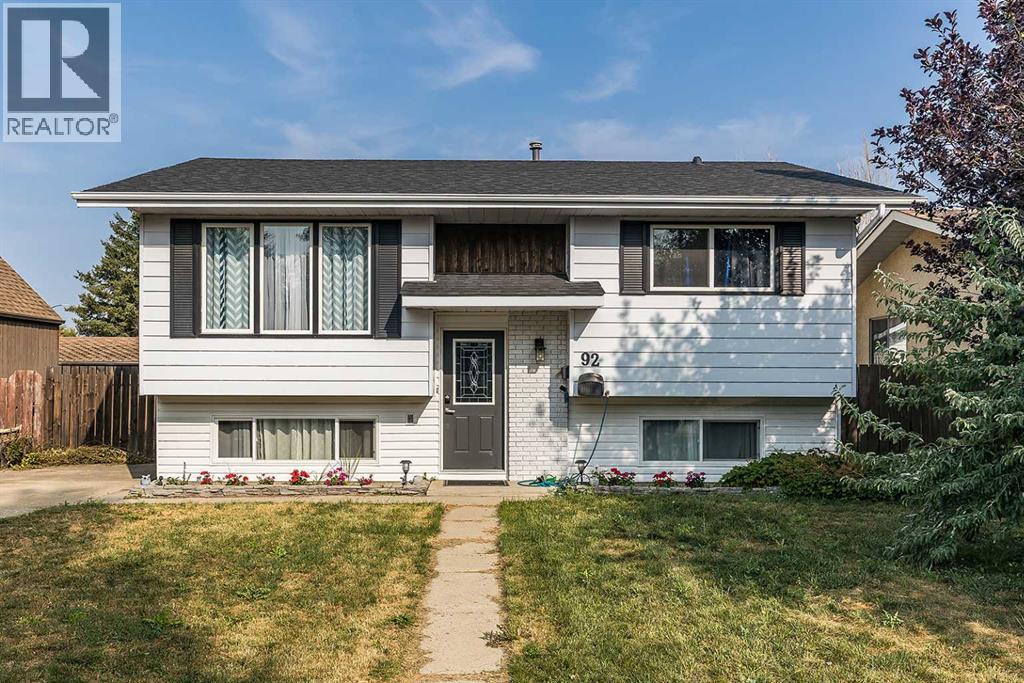 92 Smithson St SE, Medicine Hat, AB T1B 3G6