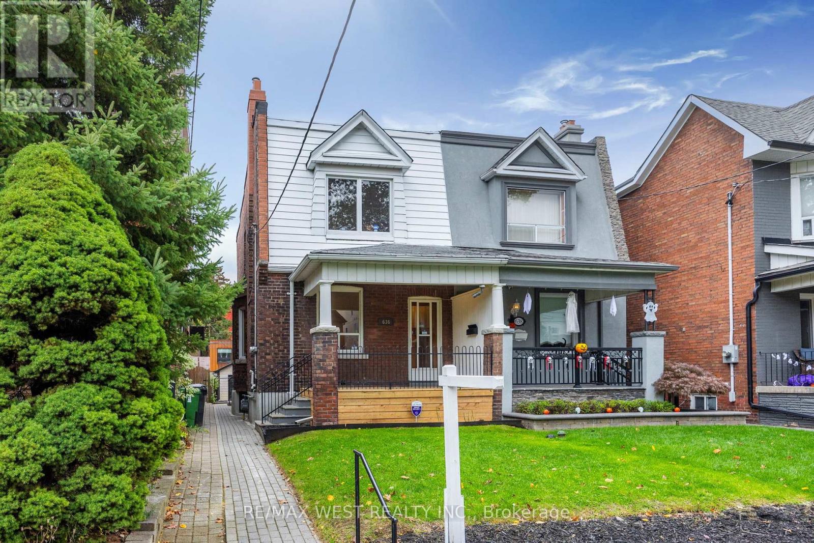 636 Beresford Ave, Toronto, ON M6S 3C3