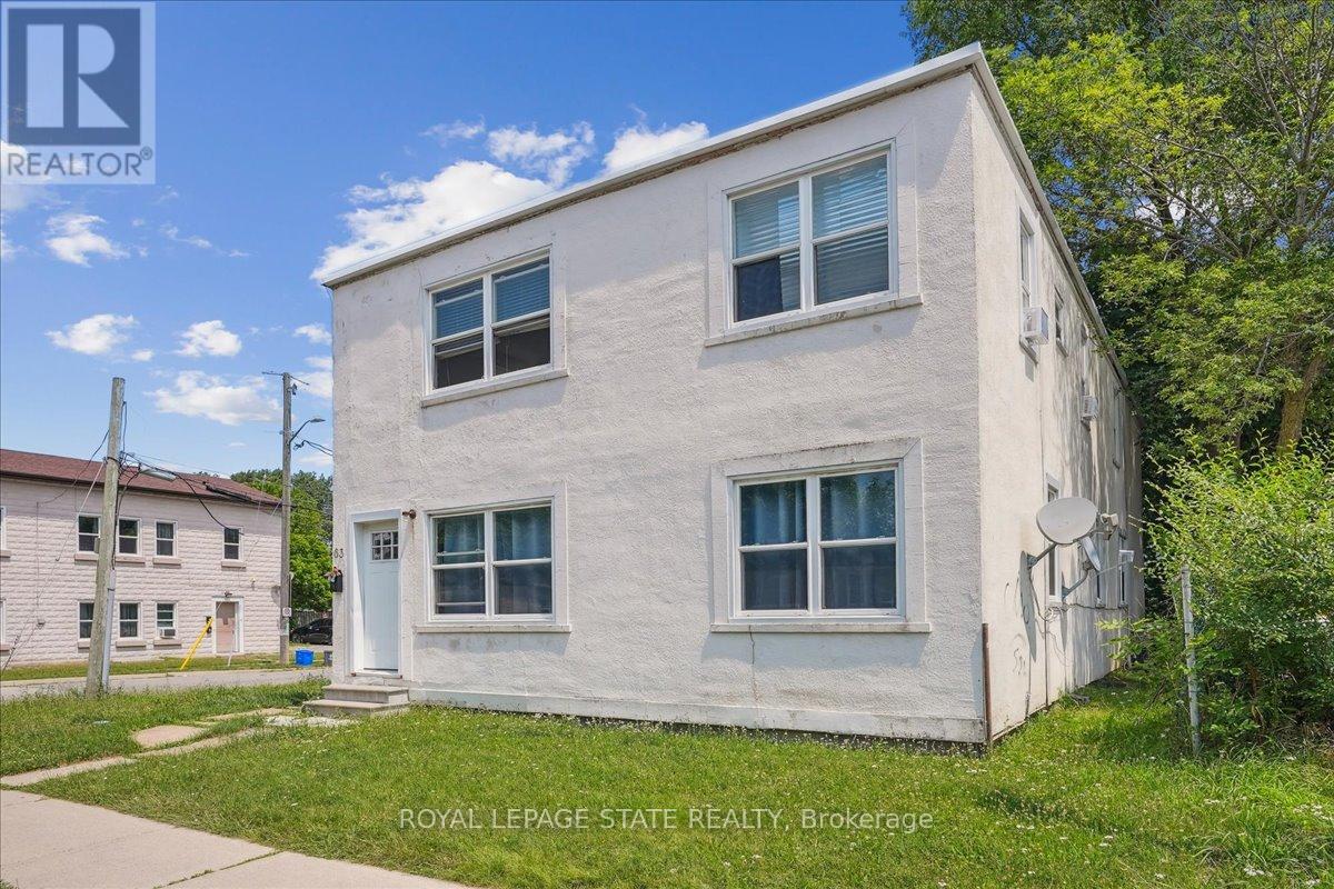 63 Pelham Rd, St. Catharines Western Hill, ON L2S 1R6