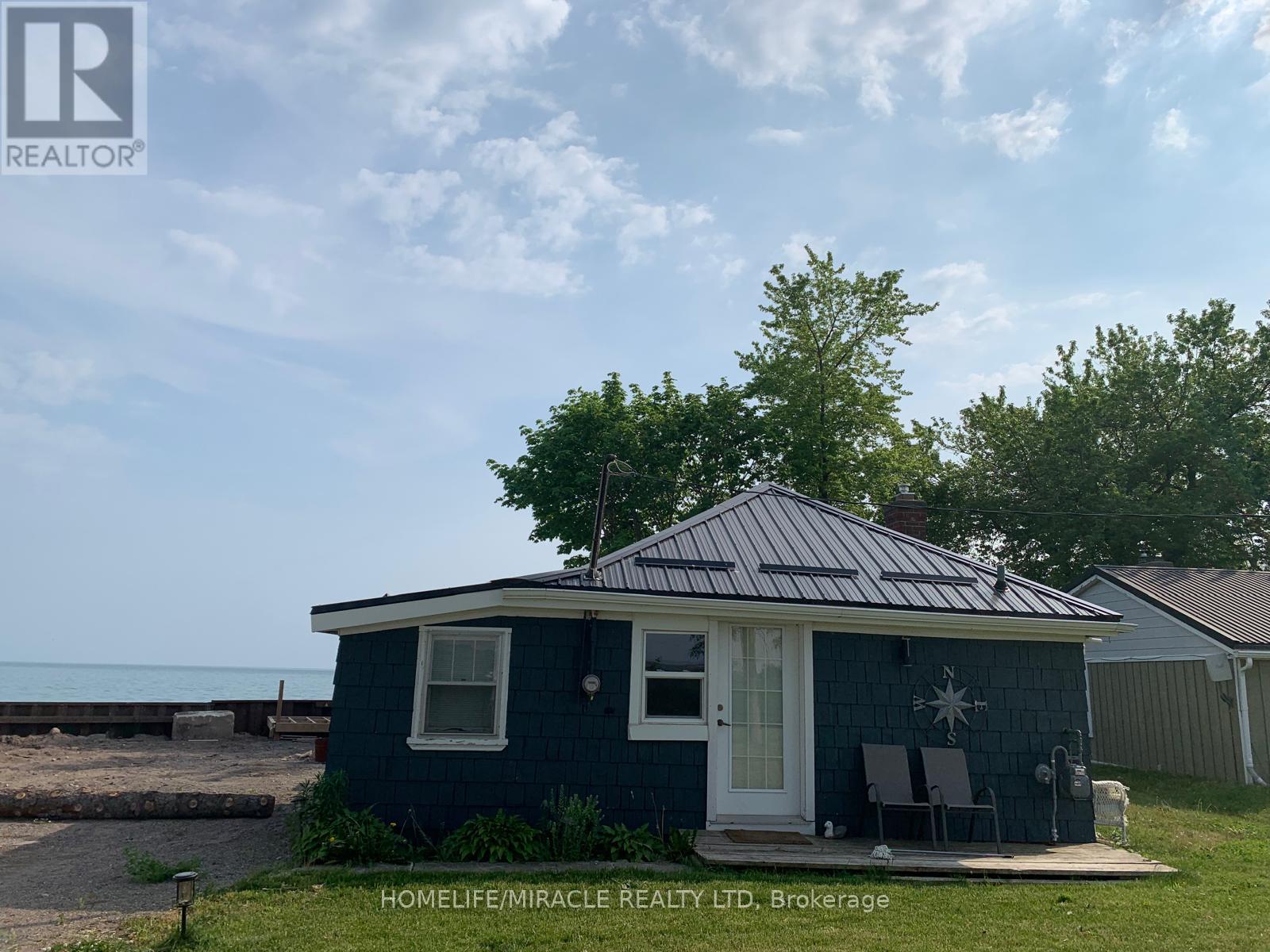 18222 Erie Shore Dr, Chatham-Kent, ON N0P 1A0