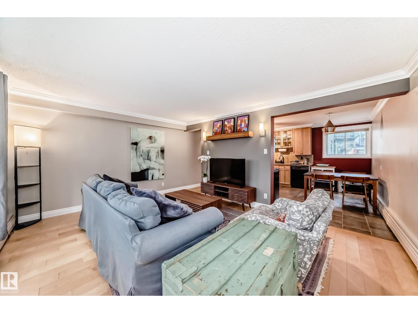 10745 83 Avenue Northwest #105, Edmonton, AB T6E 2E5