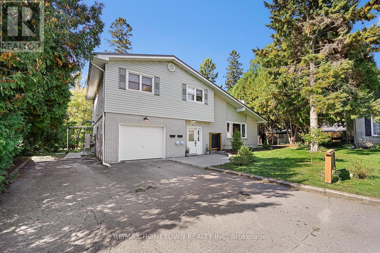 6 Maplewood Cir, Brockville, ON K6V 1N4