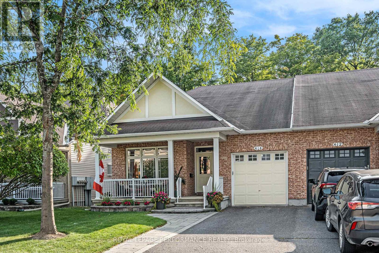 414 Statewood Dr, Ottawa, ON K2K 0B7