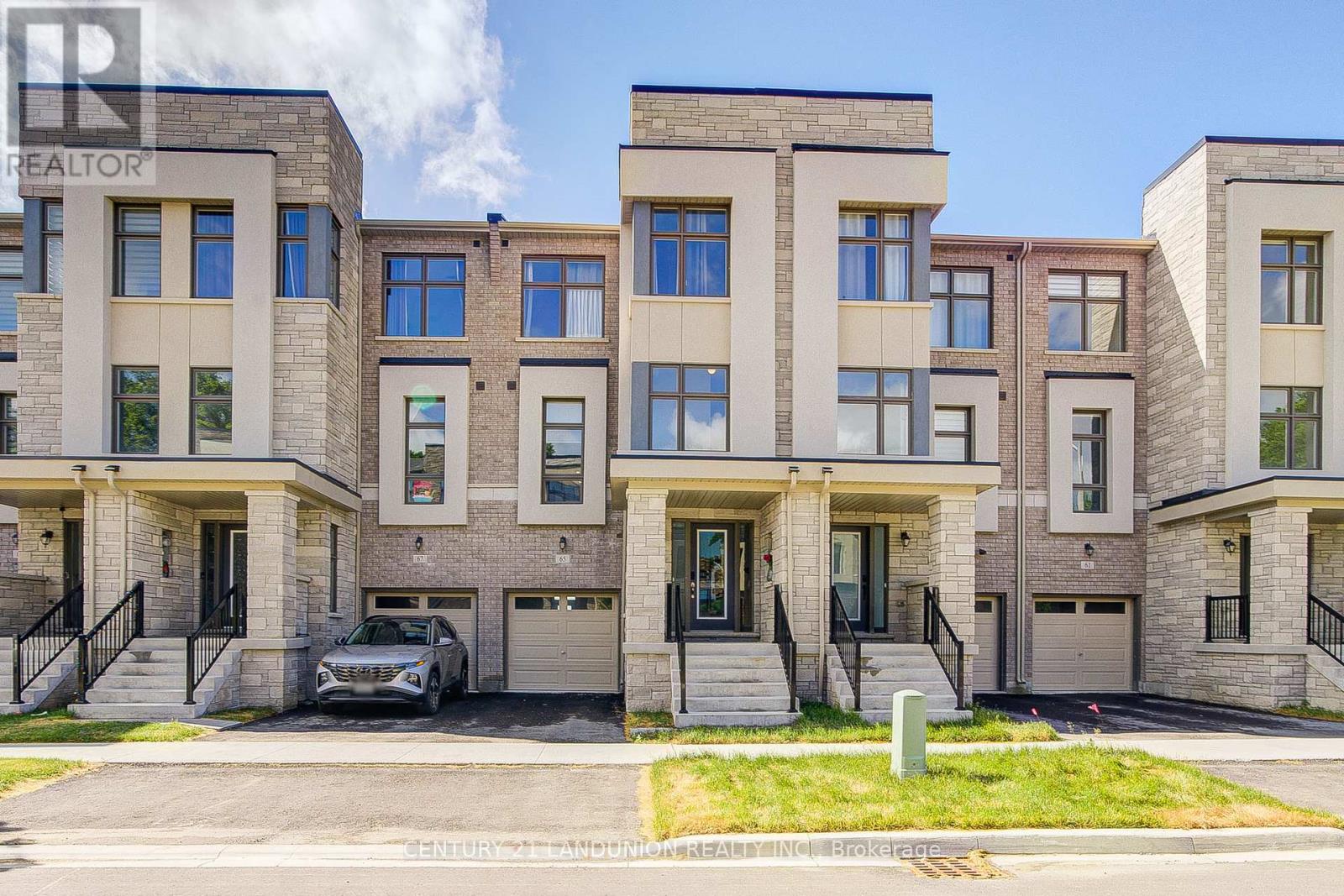65 Puisaya Dr, Richmond Hill, ON L4E 1L2