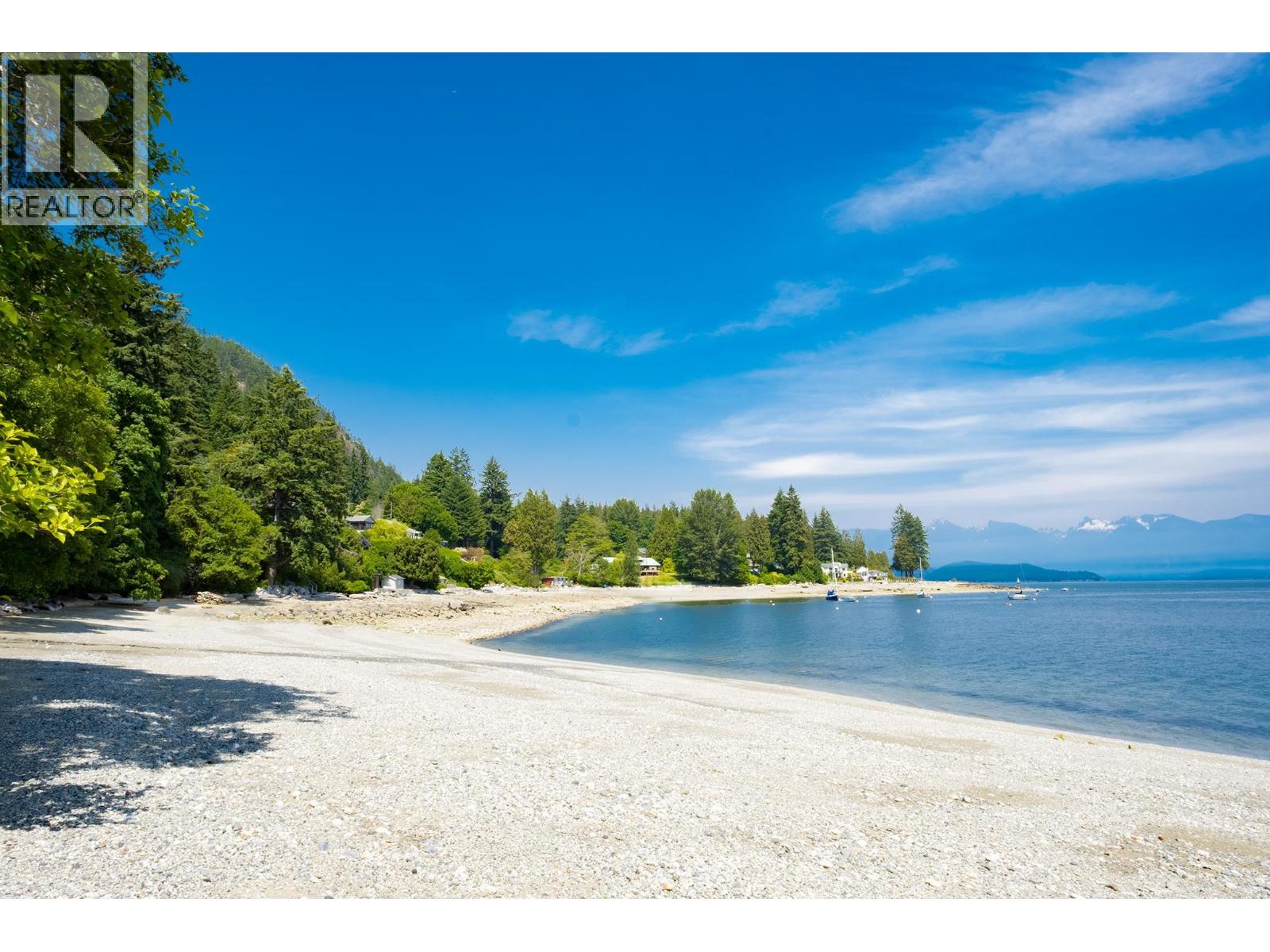 454 Central Ave, Gibsons, BC V0N 1V1