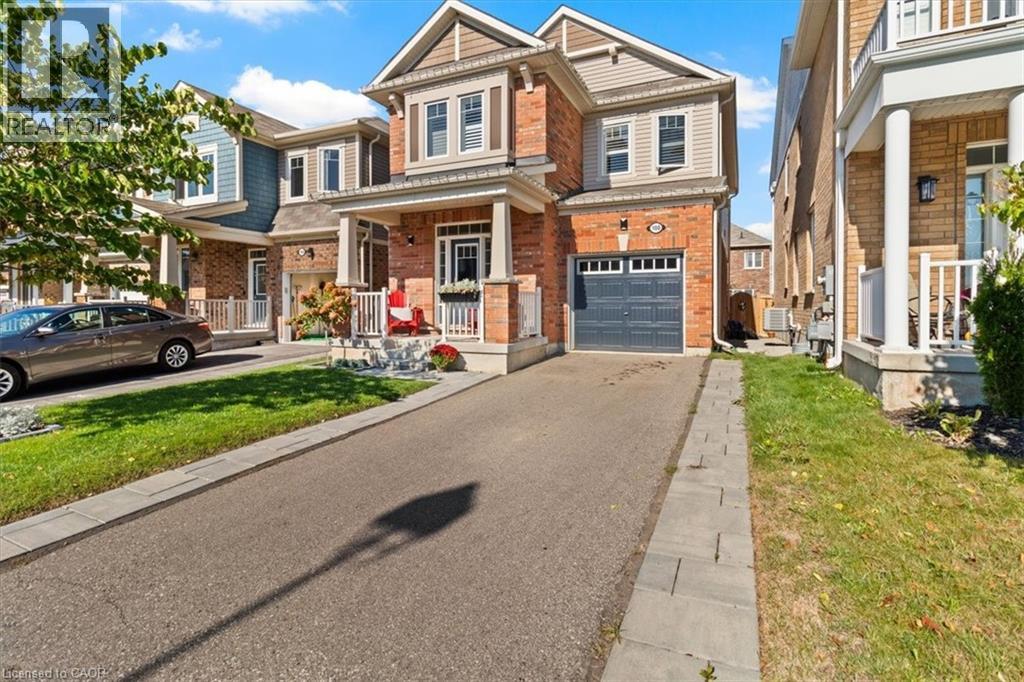 100 Celano Dr, Waterdown, ON L8B 1V2