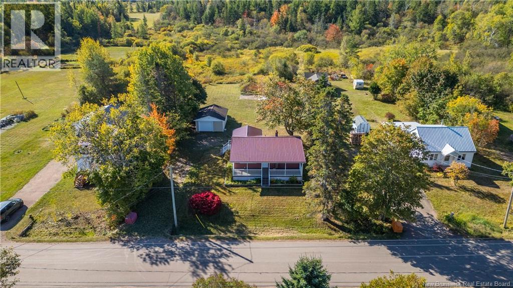 122 Charlotte, Sackville, NB E4L 2Y8