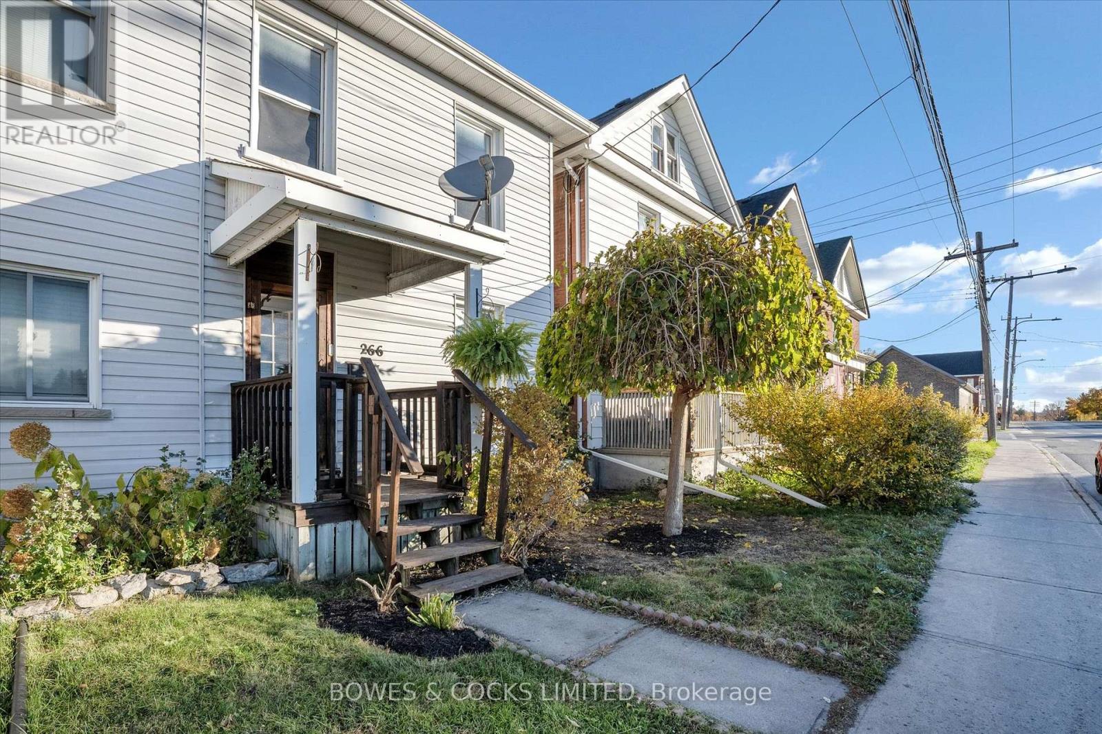 266 Wolfe St Ward 3 St, Peterborough, ON K9J 2L3