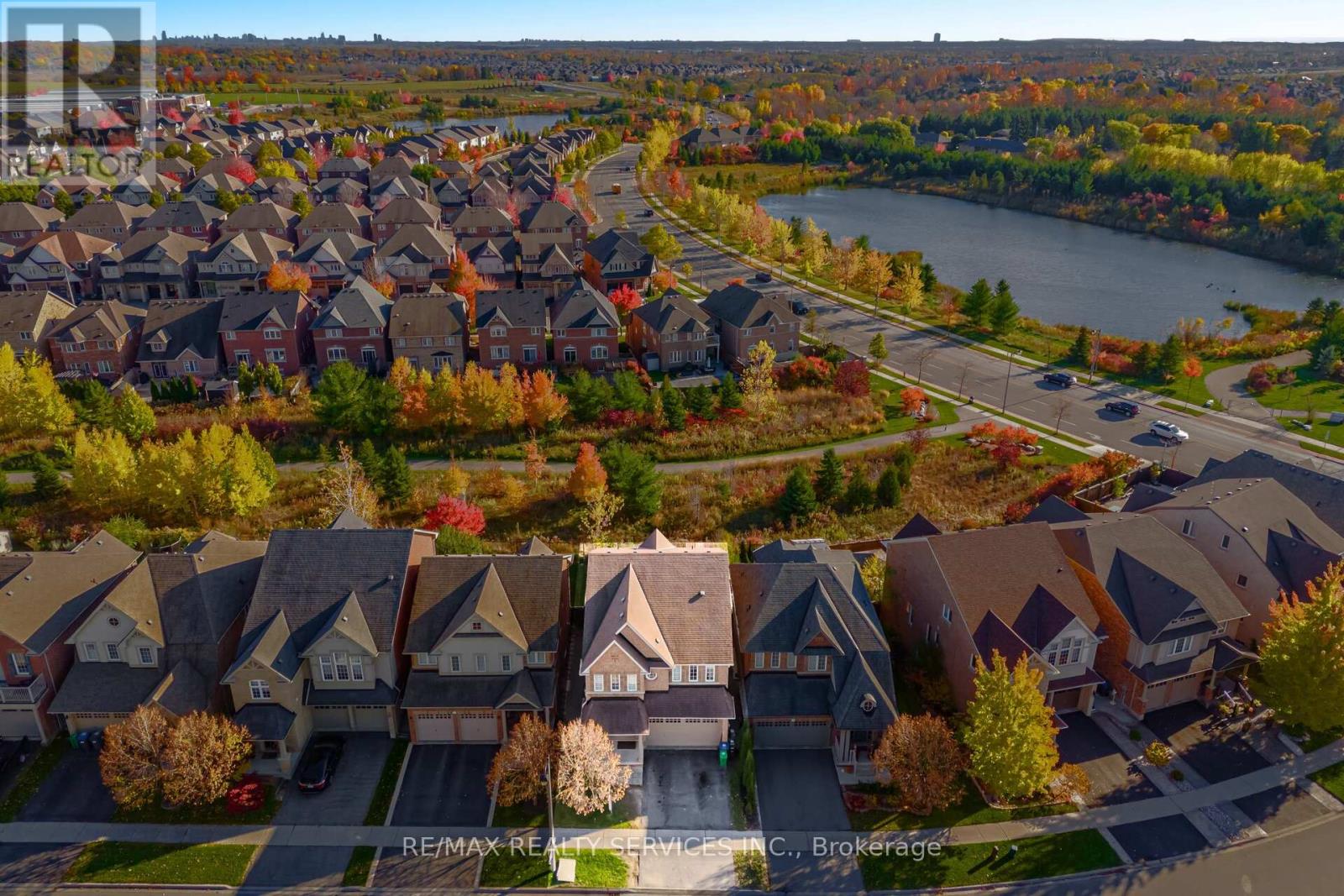 51 Larson Peak Rd, Caledon, ON L7C 3P3