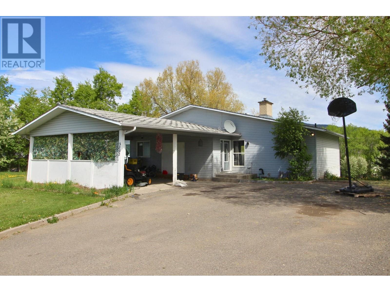 3333 Parish Rd, Houston, BC V0J 1Z0