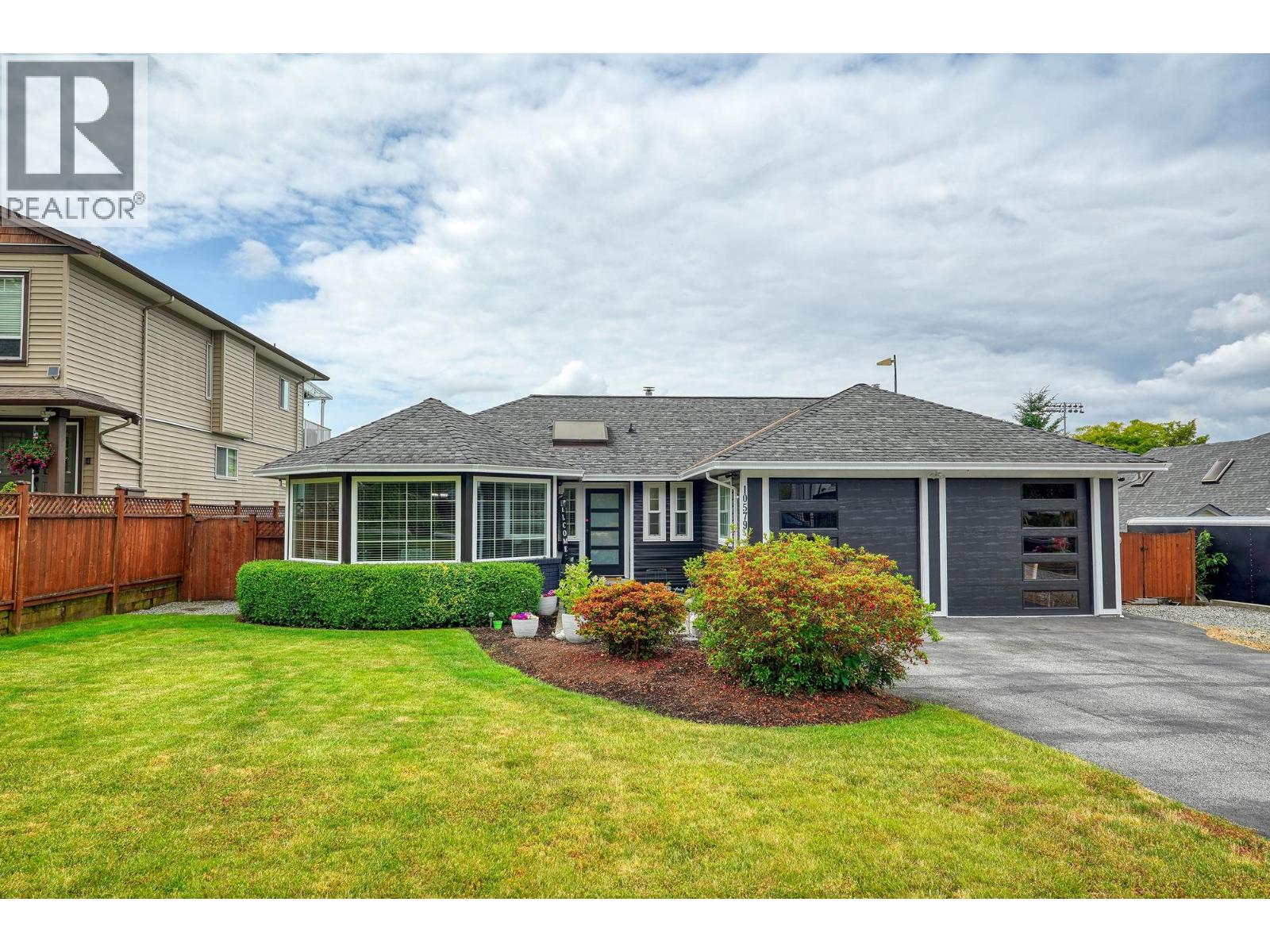 245 Street Unit 10579 #b, Maple Ridge, BC V2W 1G5