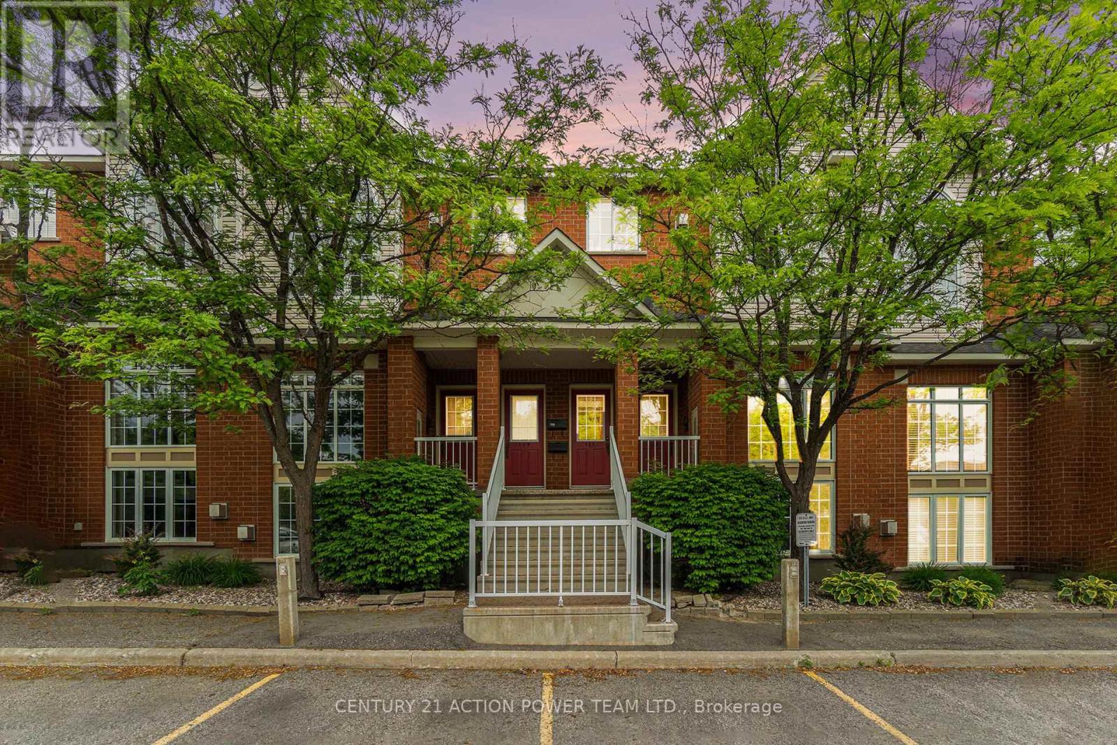 123 Gatestone Private, Ottawa, ON K1J 1K5
