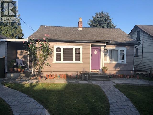 414 Wilson St, New Westminster, BC V3L 3R6
