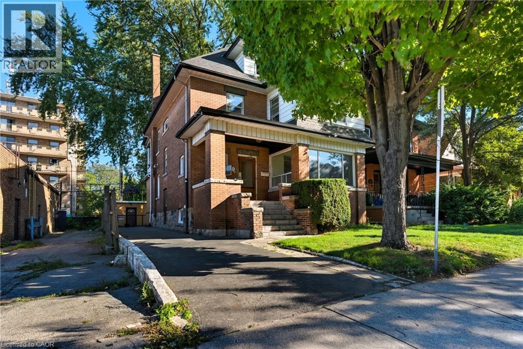 11 Holton Ave S, Hamilton, ON L8M 2L3