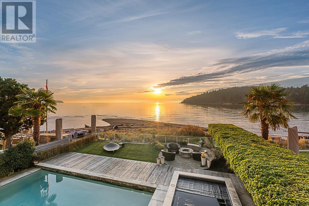 4382 Ross Cres, West Vancouver, BC V7W 1B2