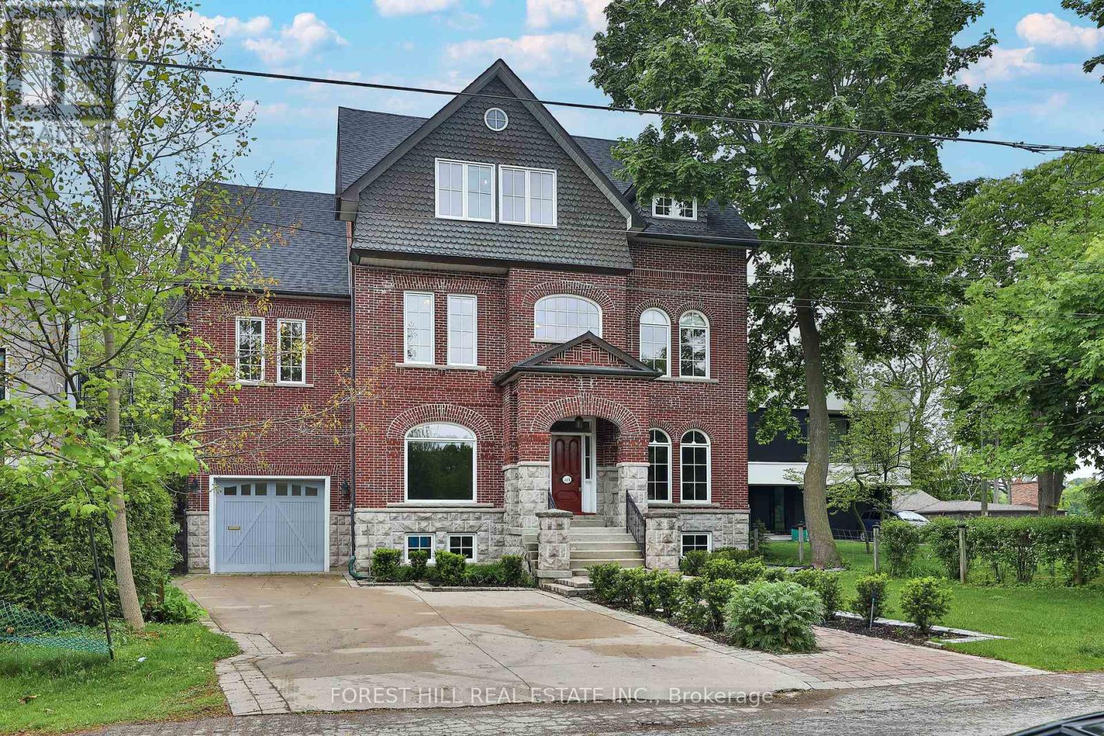314 Dyson Rd, Pickering, ON L1W 2M9