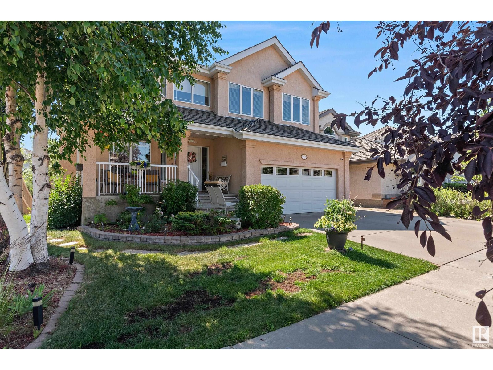 617 Dalhousie Cr NW, Edmonton, AB T6M 2T4