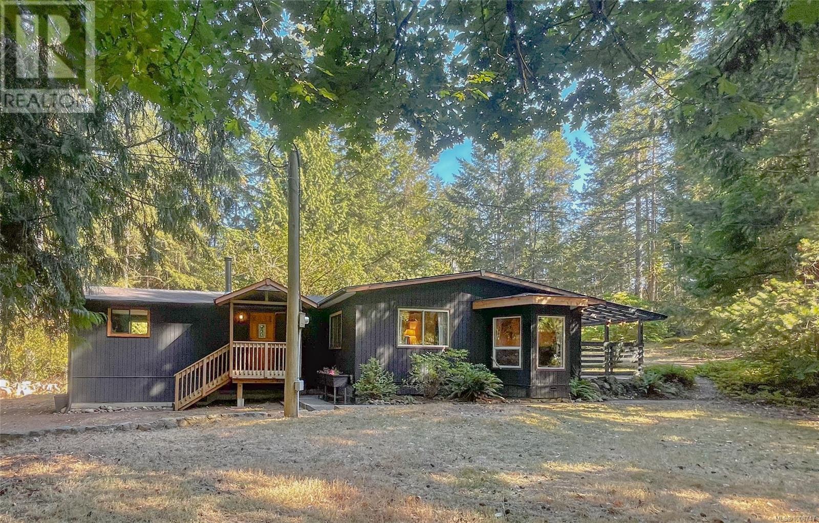 453 Dunshire Dr, Gabriola Island, BC V0R 1X2