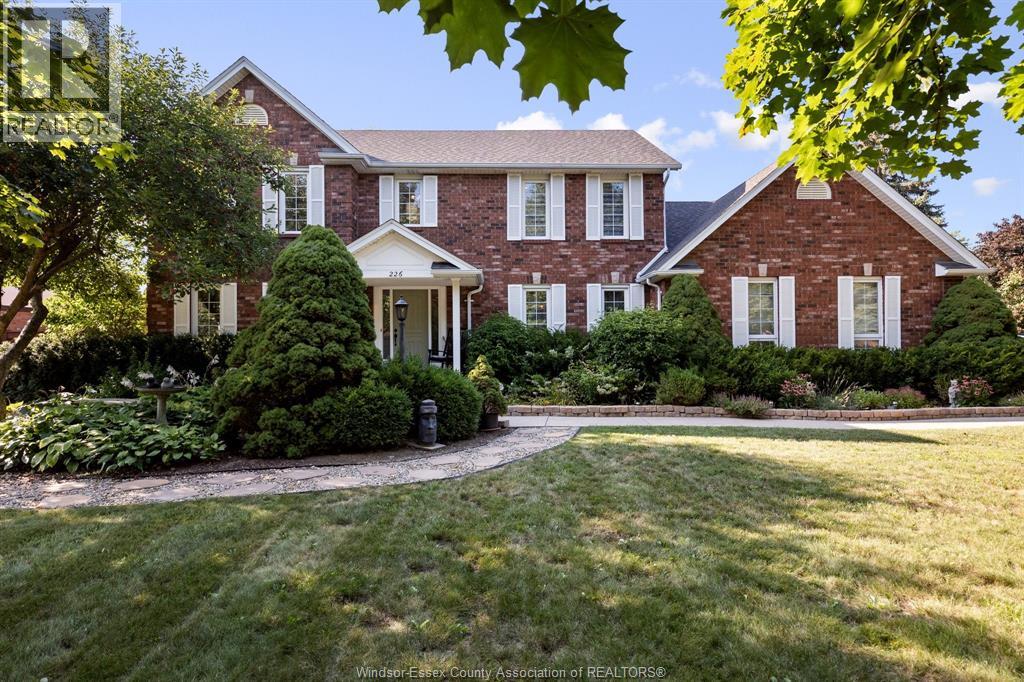 226 Turner Cres, Amherstburg, ON N9Y 3T3