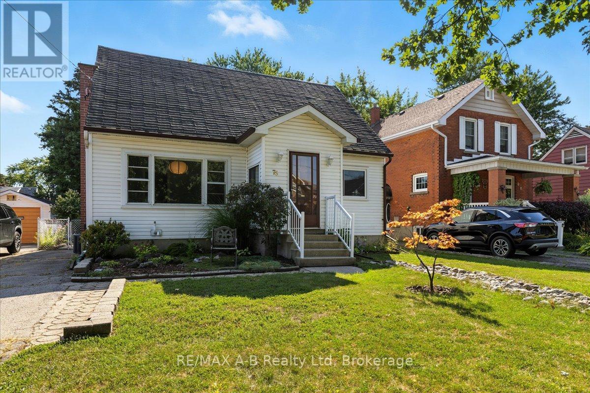 75 Youngs St, Stratford, ON N5A 1J5