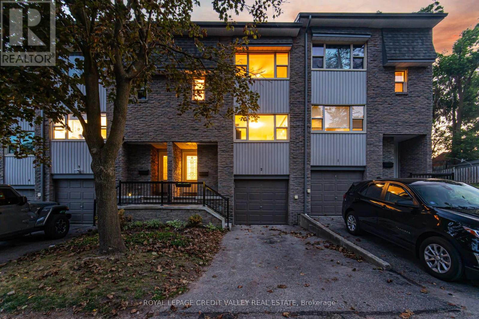 2 2 North St, Barrie, ON L4M 2R9