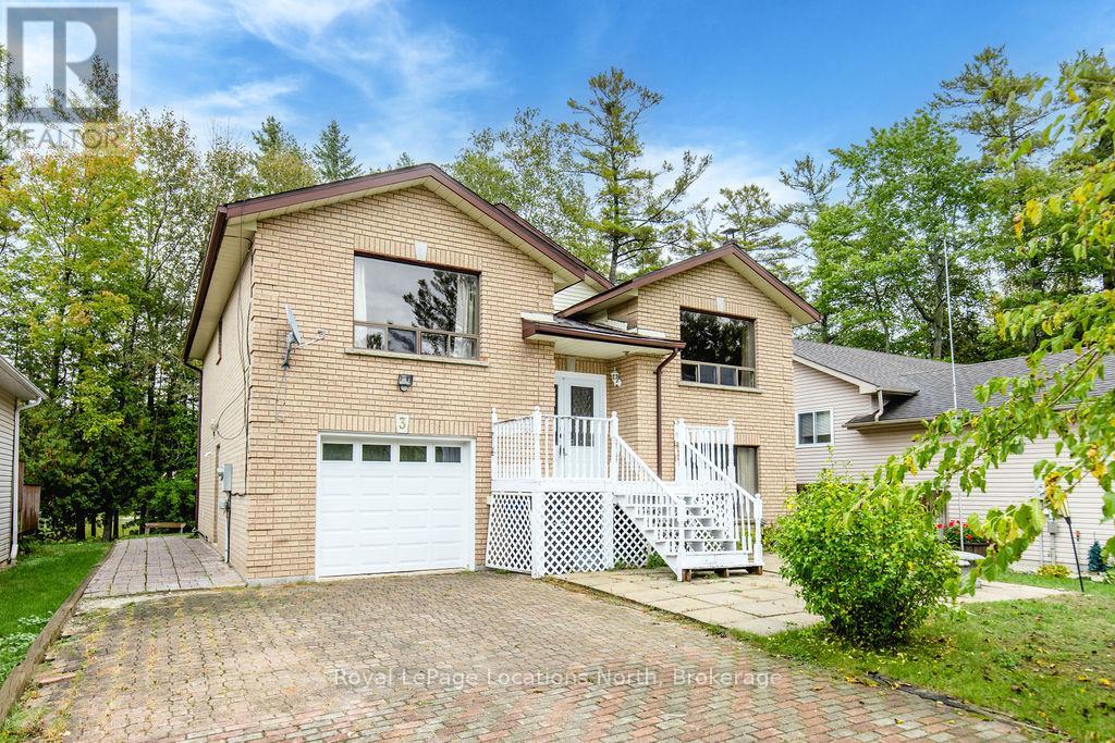 3 51st Street South, Wasaga Beach, ON L9Z 1X5