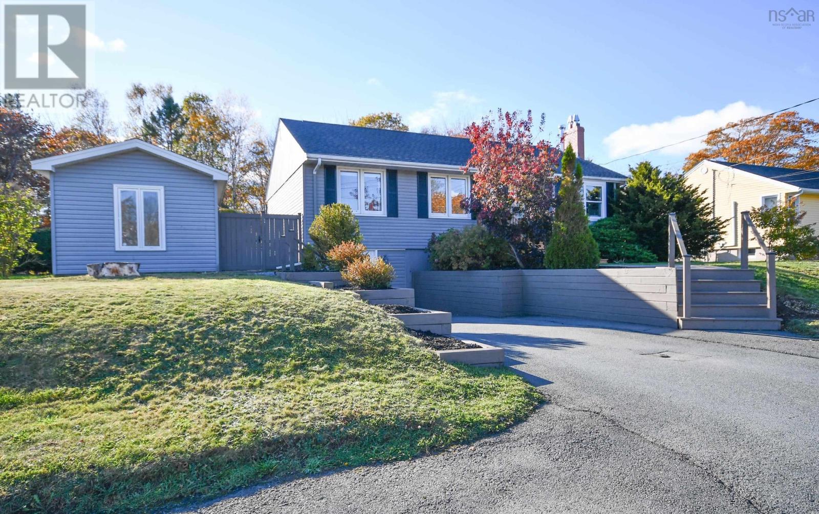 11 Walters St, Dartmouth, NS B2W 1S9