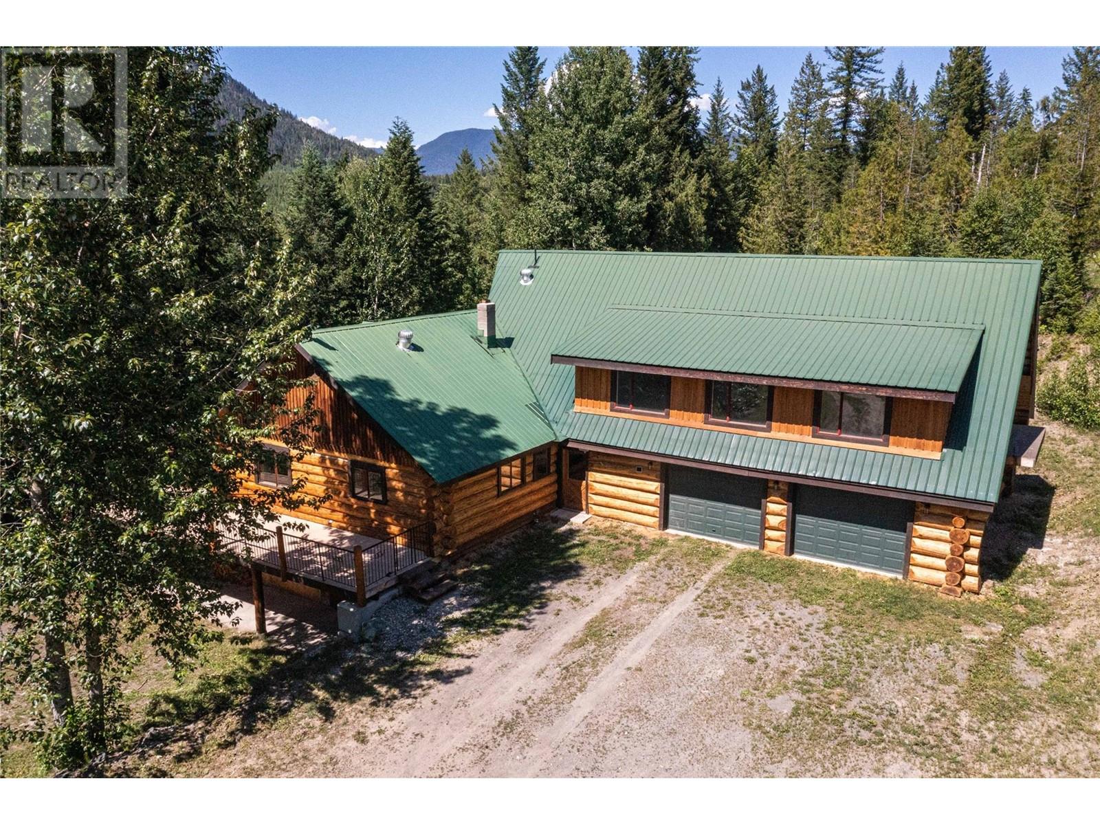 8240 Loakin Bear Creek Rd, Chase, BC V0E 1M2