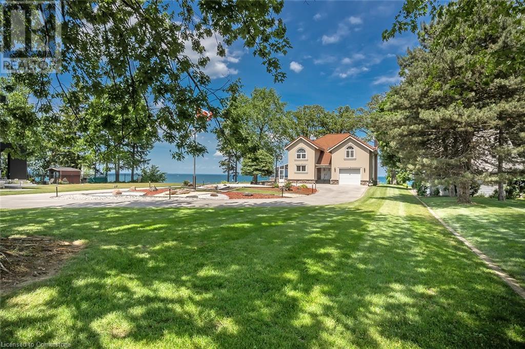 11 Winona Park Rd, Hamilton, ON L8E 5E9