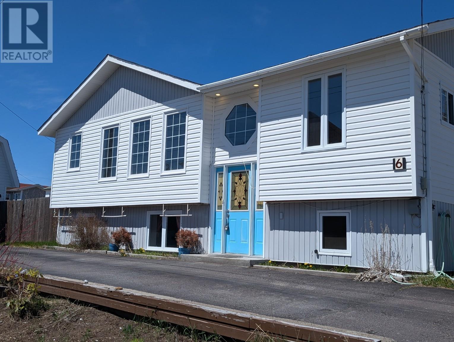 6 Orange Ln, Springdale, NL A0J 1T0
