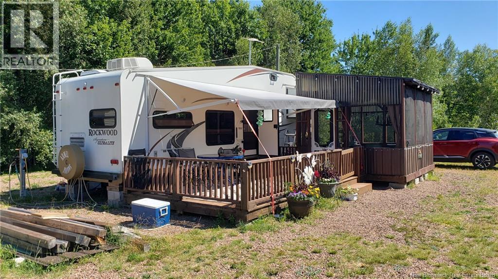 106 Marine Dr, Cumberland Bay, NB E4A 3L9
