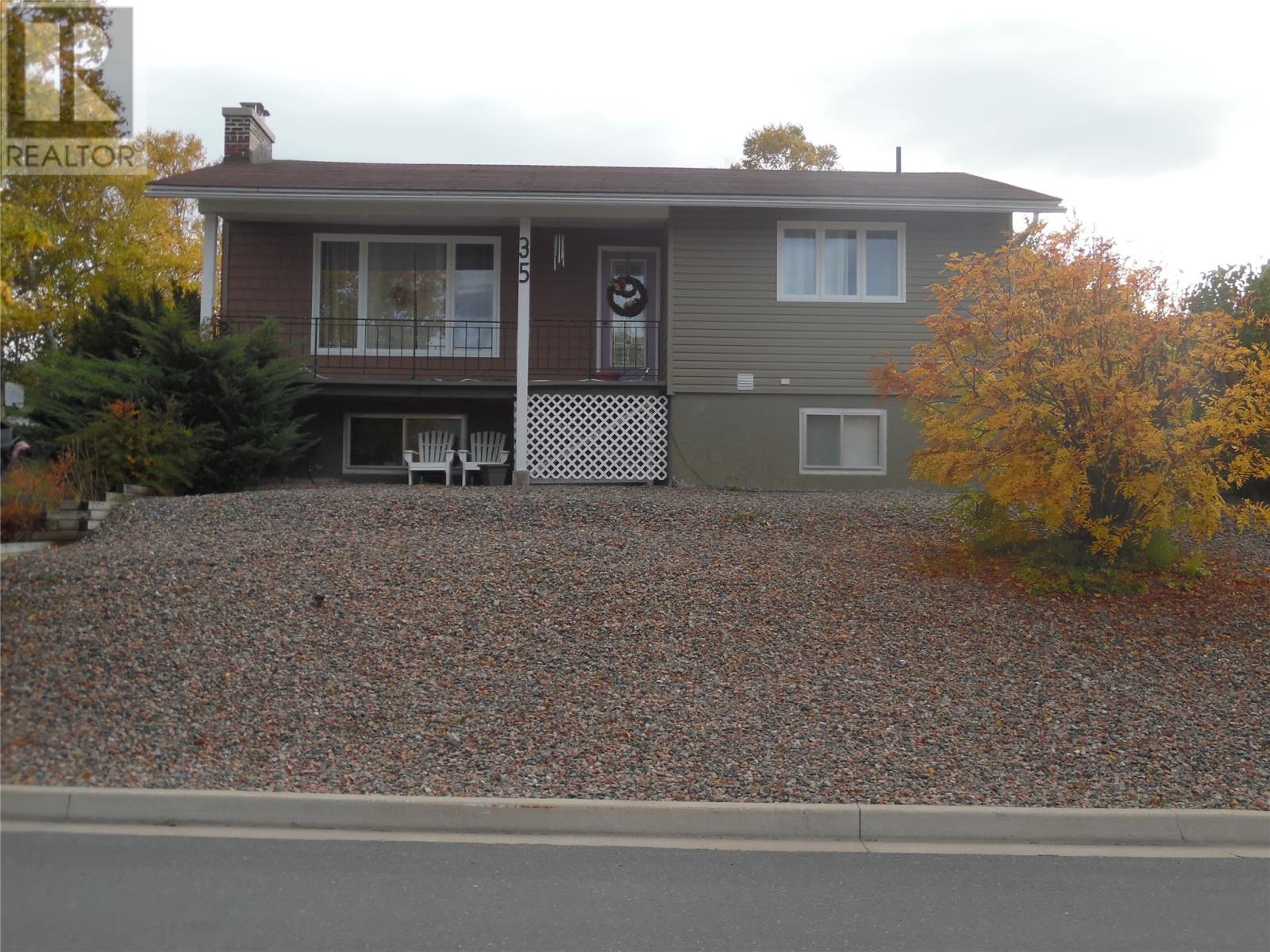 35 Prince St, Clarenville, NL A5A 1W4