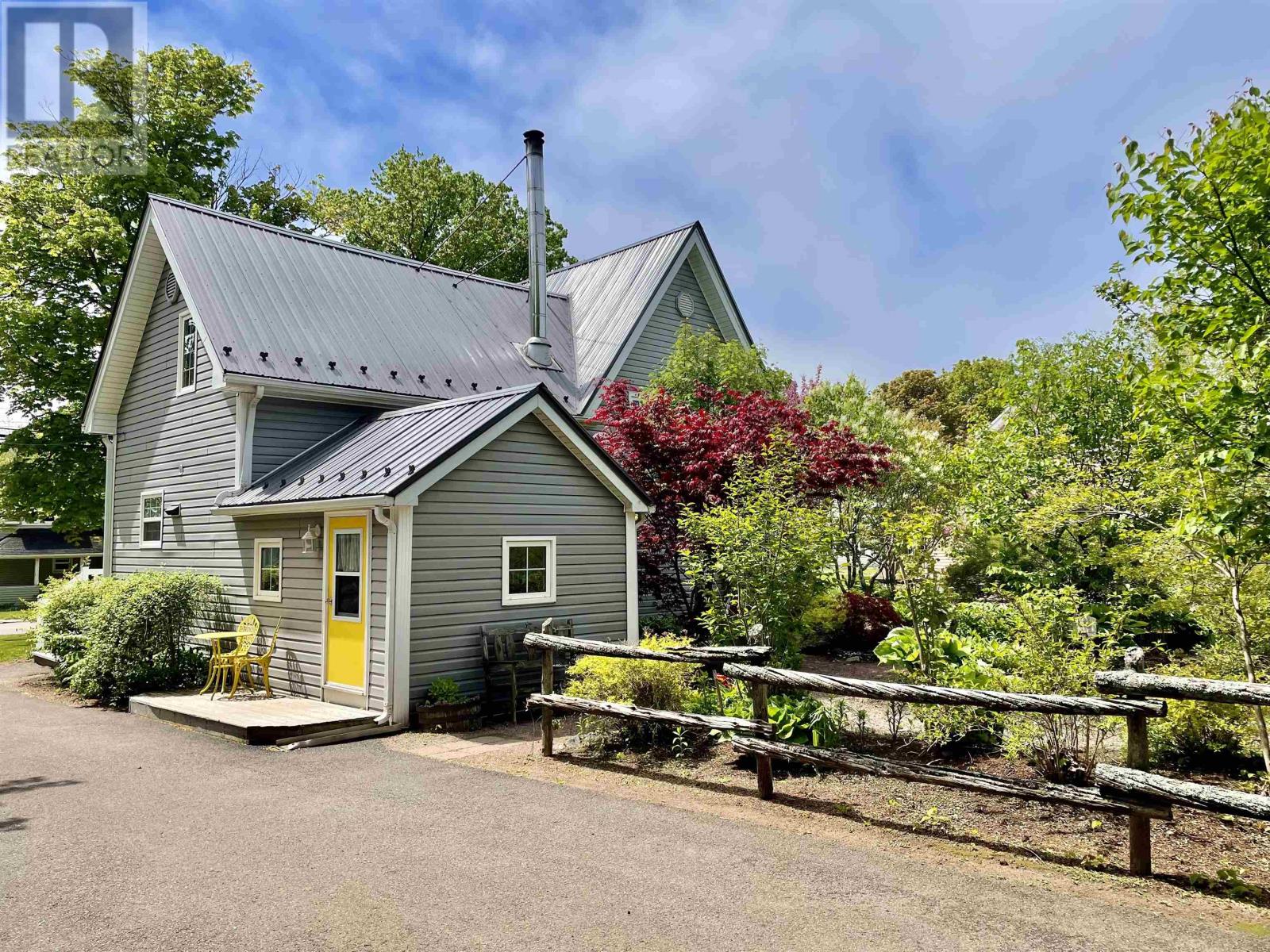 228 Phillip St, Tignish, PE C0B 2B0
