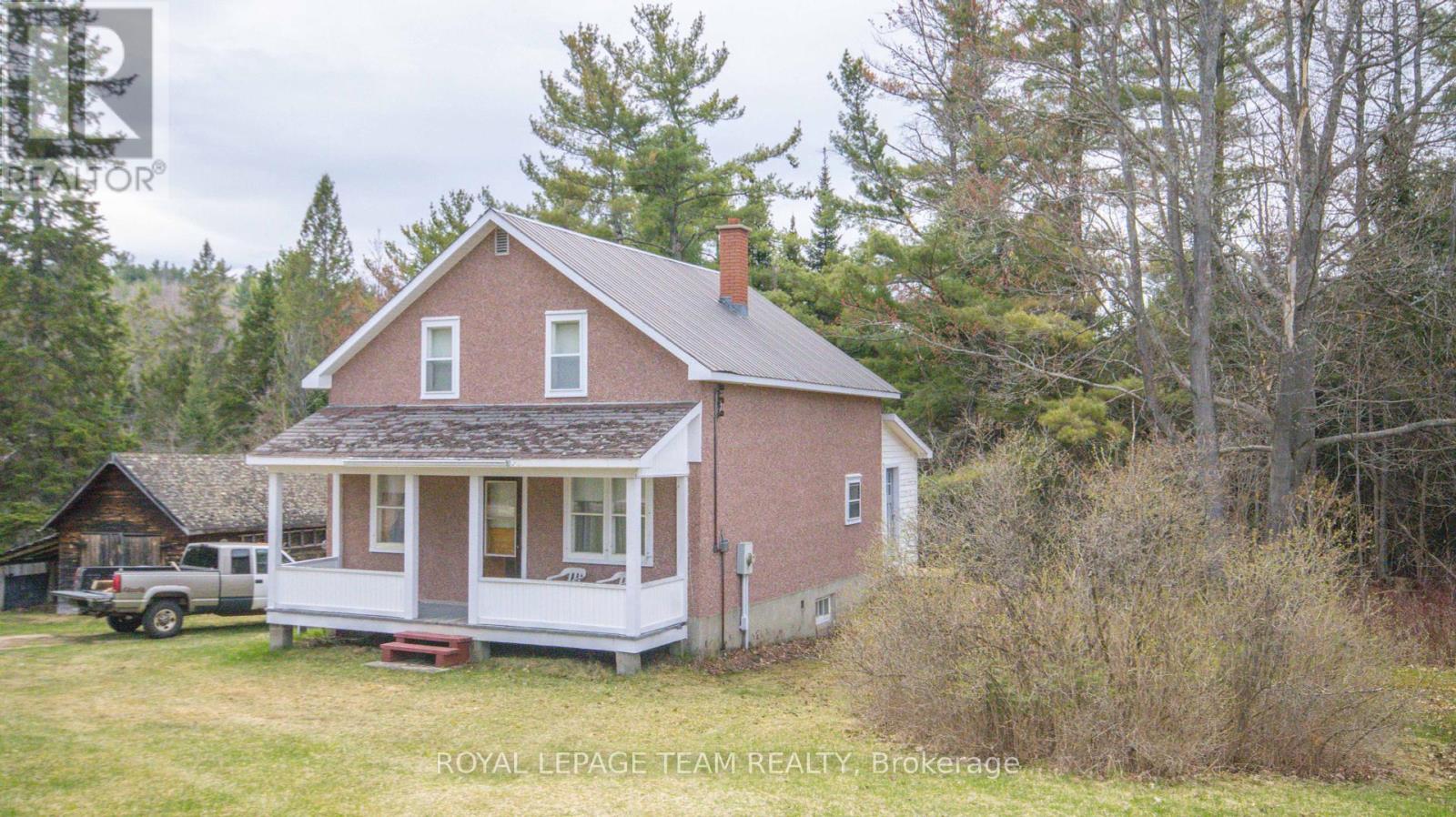 963 Wilno South Rd S, Madawaska Valley, ON K0J 2N0